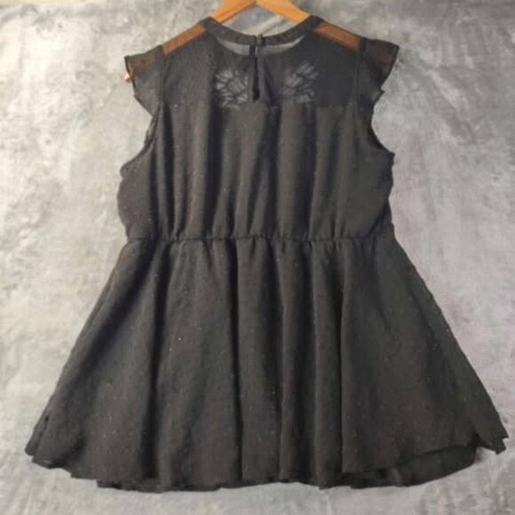 Torrid Black Sleeveless Crochet Yoke SwissDot Top 00 Dark Elegance Feminine Edge - Picture 2 of 13